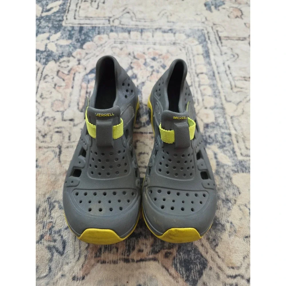 Merrell Boys Youth Size 3M Hydro Canyon Grey and Green Shoes